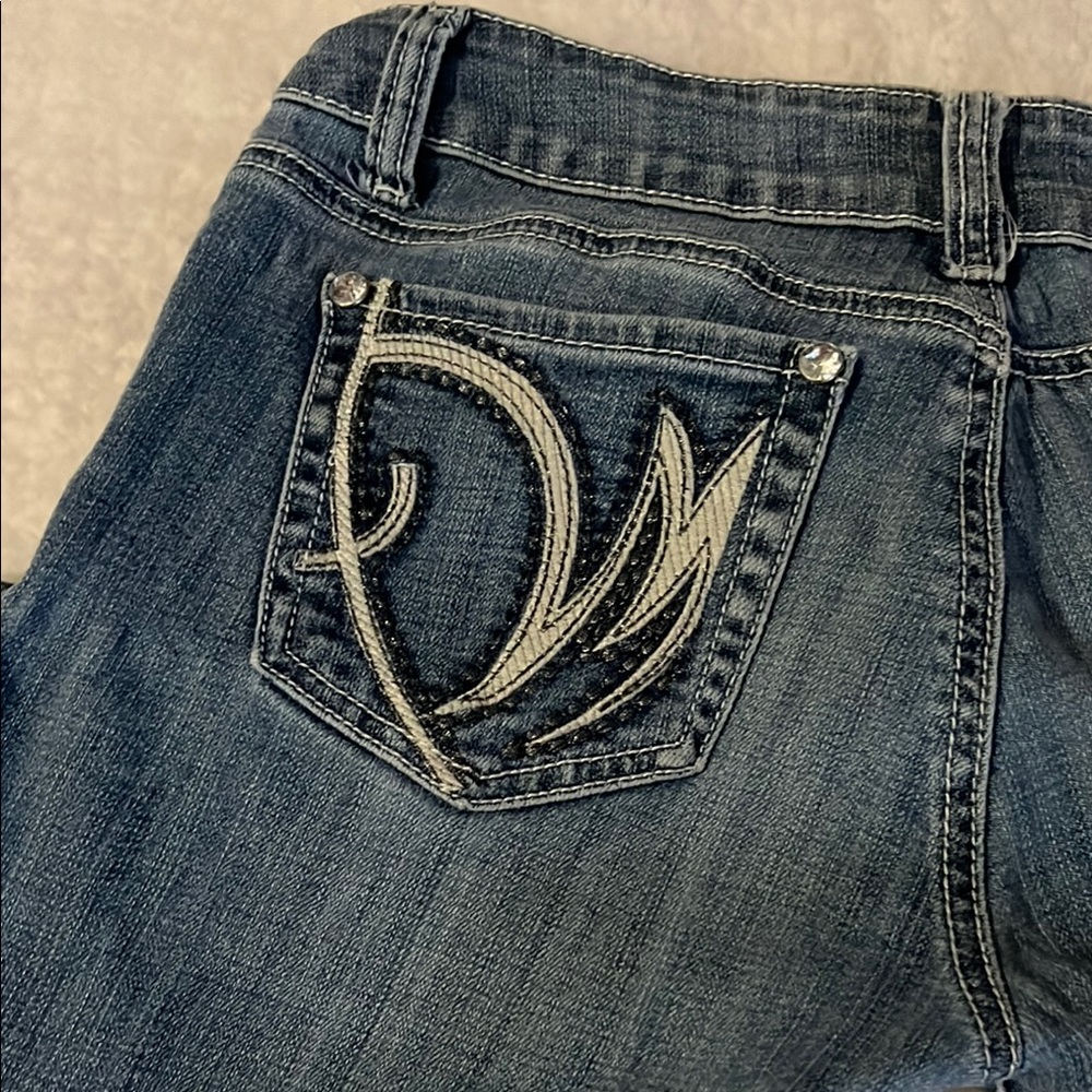 L.A. Idol Blue Skinny Jeans with Embroidered Design - Picture 4 of 15